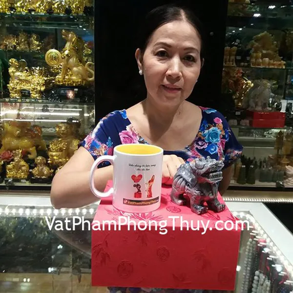 Cô Thêm - Khách hàng mua Tỳ hưu bắc kinh đen chuẩn BKD-S