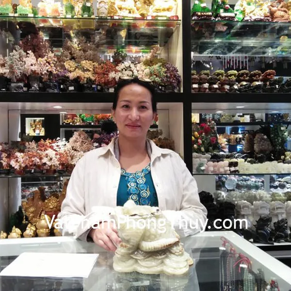 Chị Hương - khách hàng mua cóc cảm thạch Tây Tạng khủng CTT-L