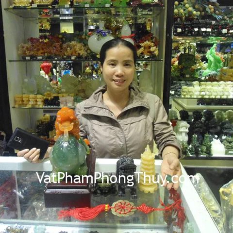 Chị Thơ - khách hàng mua tỳ hưu Bắc Kinh đen trung BKD-M, cóc lam ngọc H024, tháp Văn Xương M023, mặt tỳ hưu trang sức S932