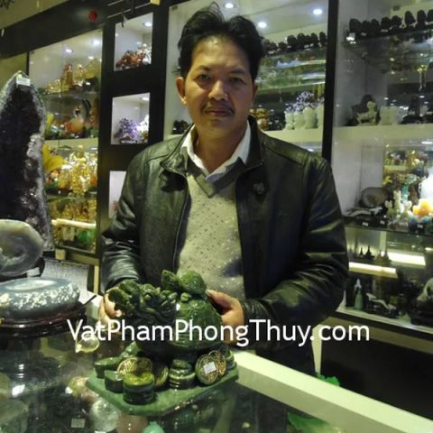 Chú Đạt - khách hàng mua long quy đá lam ngọc HM033