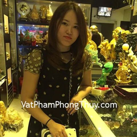 Chị Trang - khách hàng mua bông thạch anh tím H089-2020