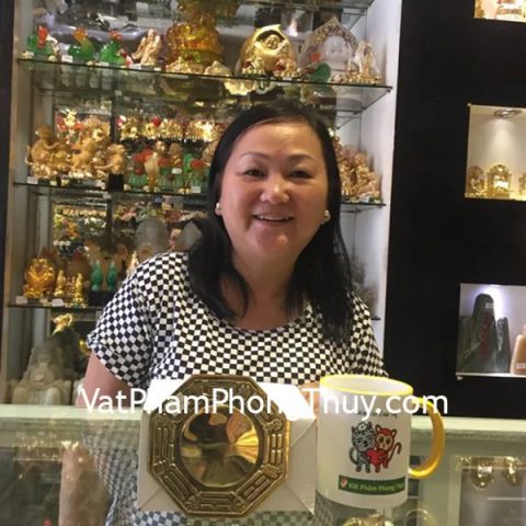 Cô Lan-khách hàng mua bát quái đồng lồi D226 và chuông gió 5 ống ngũ hành CG1221
