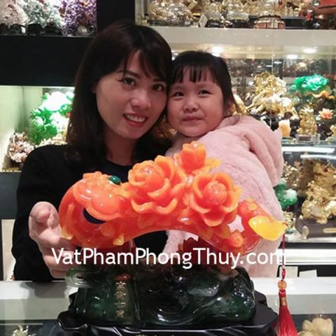 Chị Thuỷ - khách hàng mua tượng gậy như ý  mẫu đơn G118A