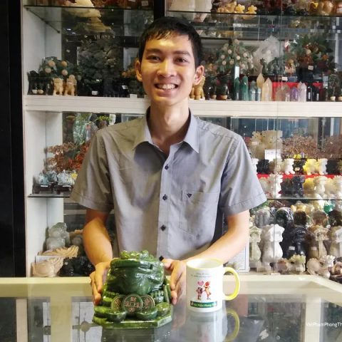 Anh Hạnh - khách hàng mua Thiềm thừ lam ngọc chiêu tài GM027