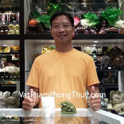 Anh Vũ - khách hàng mua tỳ hưu bạch ngọc cõng nguyên bảo nhỏ GM004